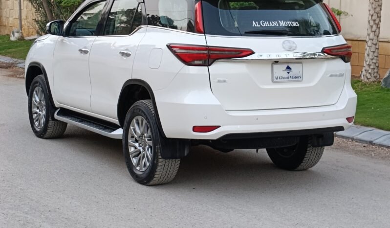 
								2022 TOYOTA FORTUNER SIGMA 2.8 full									