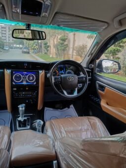 
										2022 TOYOTA FORTUNER SIGMA 2.8 full									