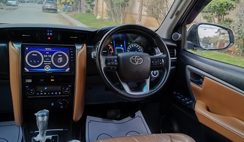 
								2022 TOYOTA FORTUNER SIGMA 2.8 full									