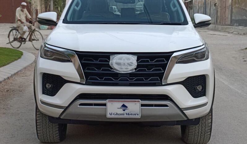 
								2022 TOYOTA FORTUNER SIGMA 2.8 full									