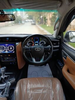 
										2022 TOYOTA FORTUNER SIGMA 2.8 full									