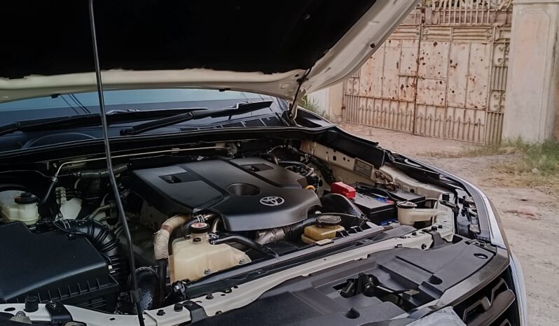 
								2022 TOYOTA FORTUNER SIGMA 2.8 full									