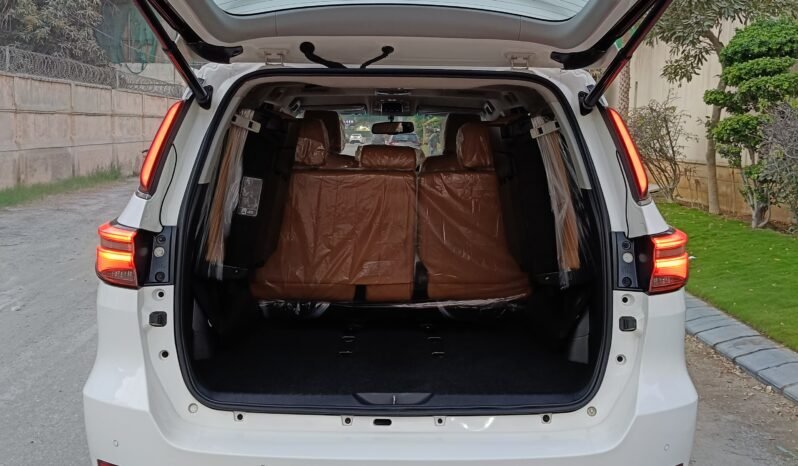 
								2022 TOYOTA FORTUNER SIGMA 2.8 full									