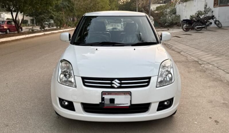 
								2013 SUZUKI SWIFT 1.3 DLX full									