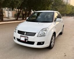 
										2013 SUZUKI SWIFT 1.3 DLX full									