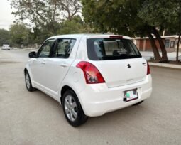 
										2013 SUZUKI SWIFT 1.3 DLX full									