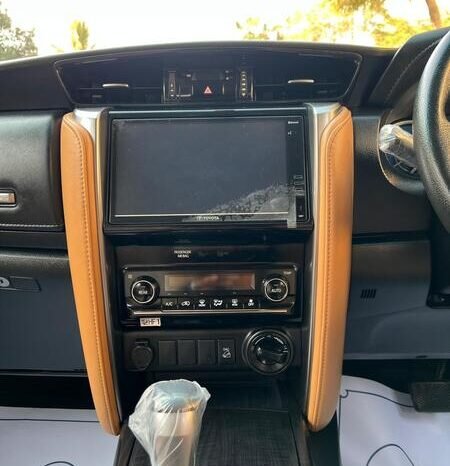 
								2021 TOYOTA FORTUNER SIGMA 2.8 full									