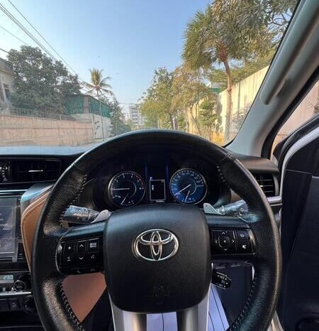 
								2021 TOYOTA FORTUNER SIGMA 2.8 full									