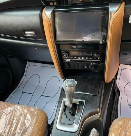 
								2021 TOYOTA FORTUNER SIGMA 2.8 full									