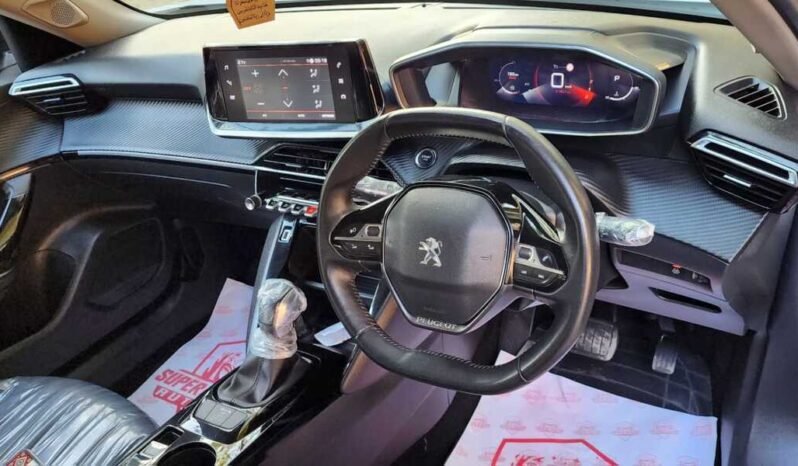 
								PEUGEOT 2008 ALLURE PACKAGE full									