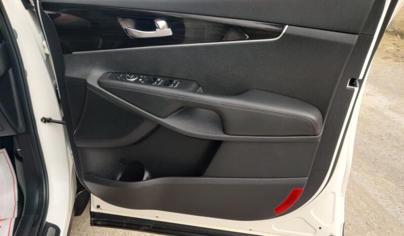 
								2024 KIA Sorento 2.4 FWD full									