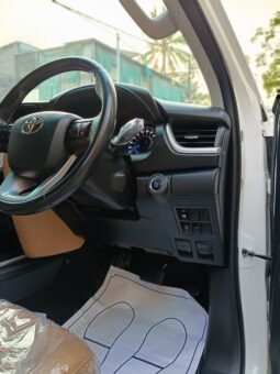 
										2019 TOYOTA FORTUNER SIGMA 2.8 – Converted Legender full									