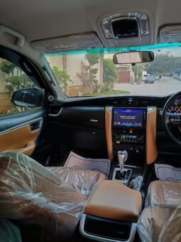
										2019 TOYOTA FORTUNER SIGMA 2.8 – Converted Legender full									