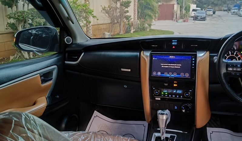 
								2019 TOYOTA FORTUNER SIGMA 2.8 – Converted Legender full									