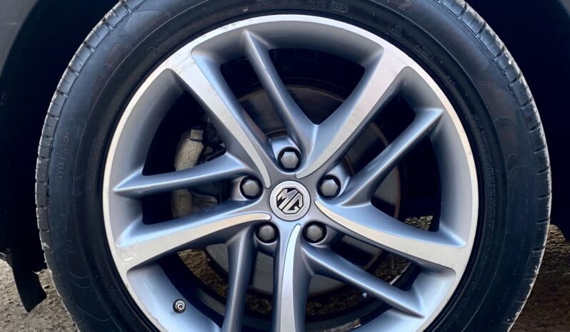 
								2021 MG HS 1.5 TURBO – TROPHY EDITION full									