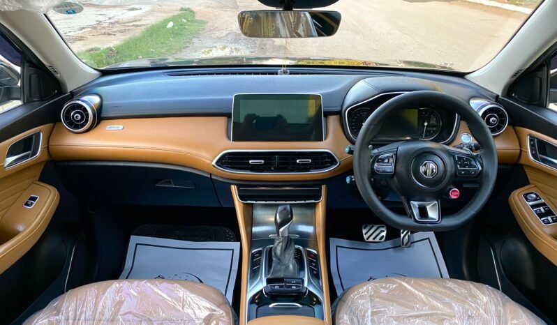 
								2021 MG HS 1.5 TURBO – TROPHY EDITION full									