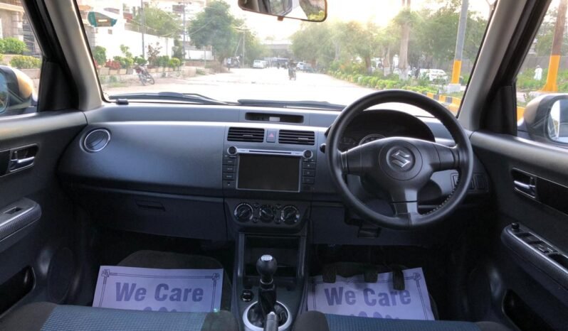 
								2017 SUZUKI SWIFT 1.3 DLX full									